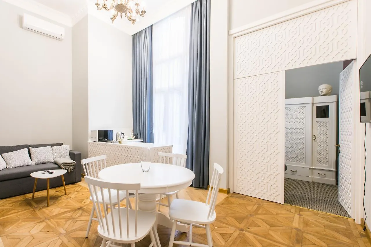 Kuxos Apartment On Machabeli Street Тбилиси 0*,