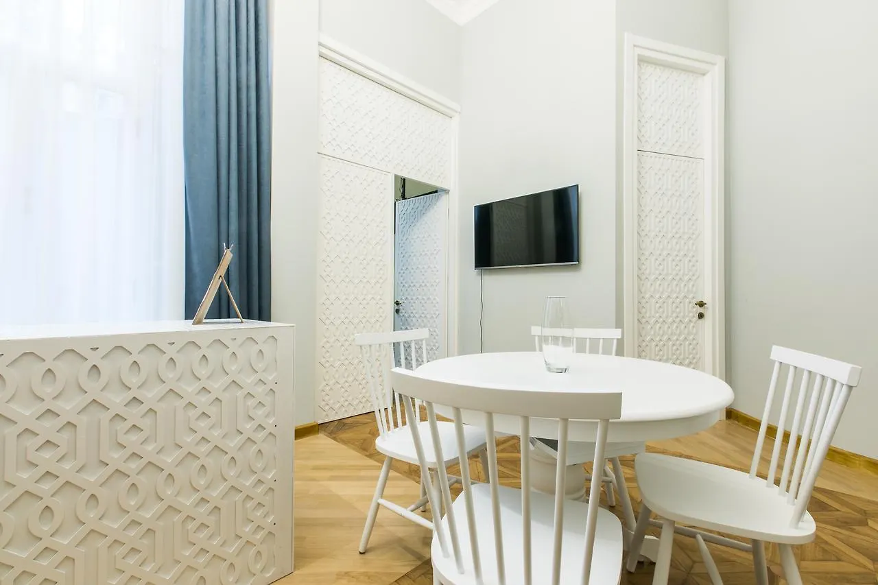 Kuxos Apartment On Machabeli Street Тбилиси