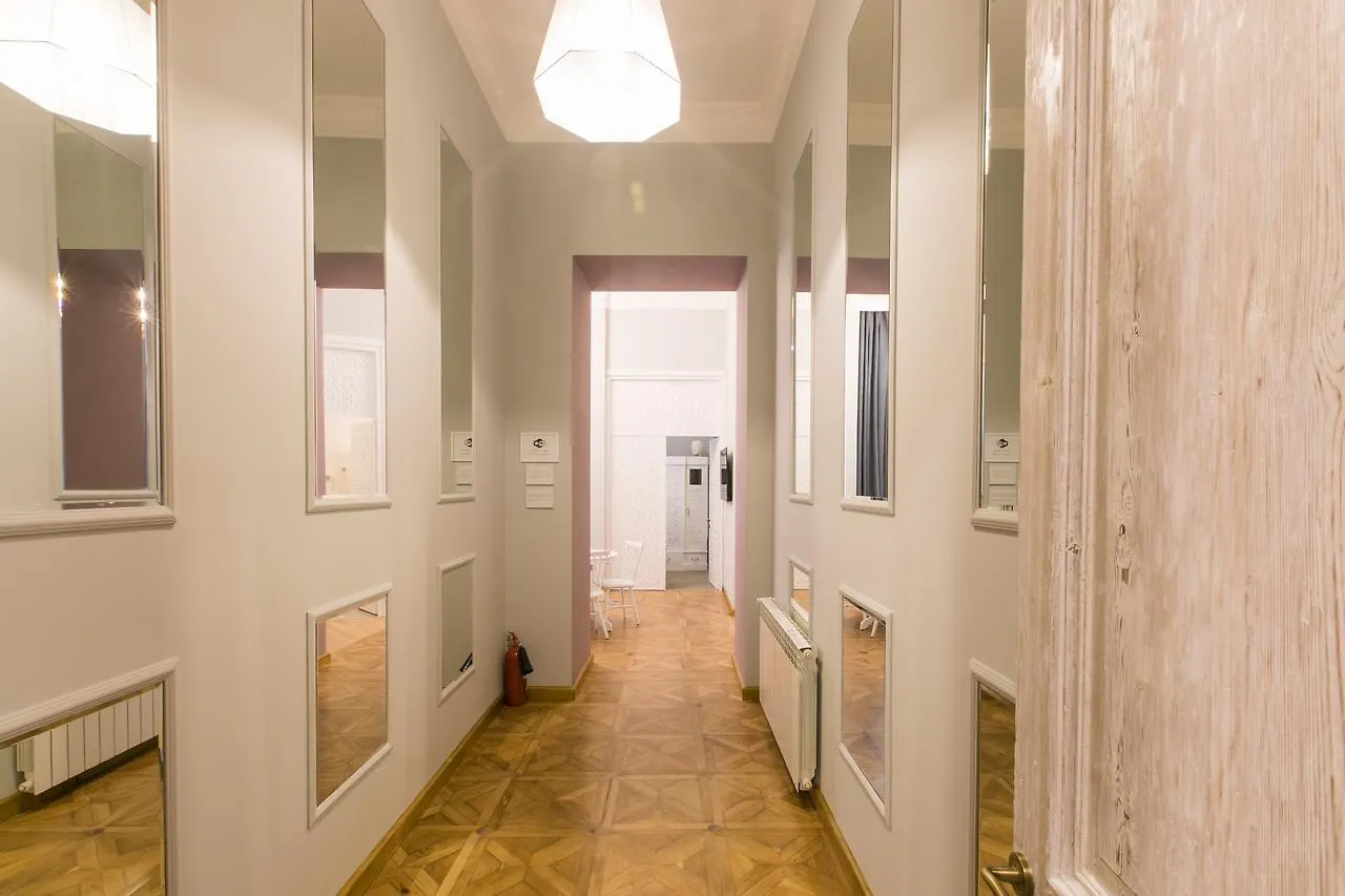 Kuxos Apartment On Machabeli Street Тбилиси